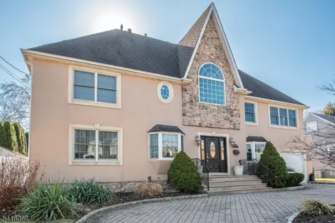 18 Stonycroft Rd, Wayne, NJ 07470 photo 2