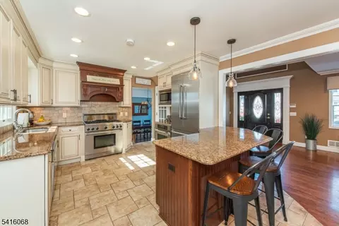 18 Stonycroft Rd, Wayne, NJ 07470 photo 5