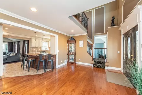 18 Stonycroft Rd, Wayne, NJ 07470 photo 4
