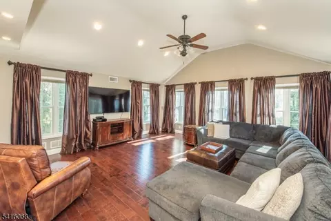18 Stonycroft Rd, Wayne, NJ 07470 photo 14