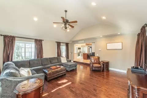 18 Stonycroft Rd, Wayne, NJ 07470 photo 15
