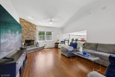20 Normandy Rd, Pine Brook, NJ 07058 photo 9