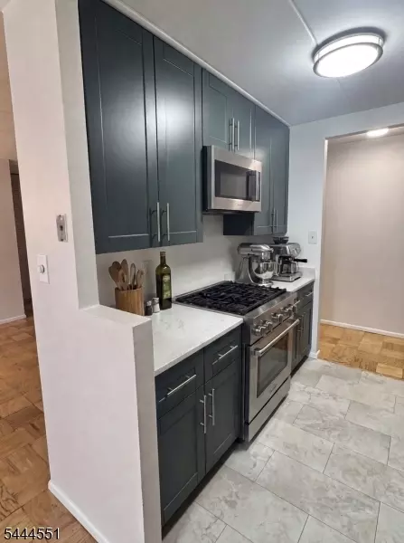 25 Jefferson St #3D, Hackensack, NJ 07601 photo 6