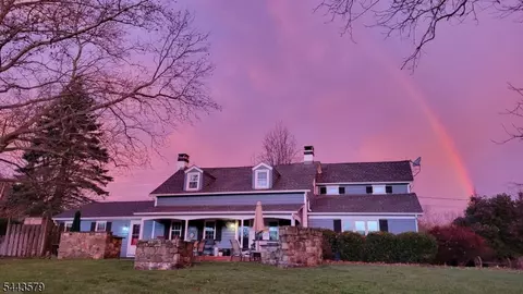 17 Hollow Brook Rd, Tewksbury Twp, NJ 07830