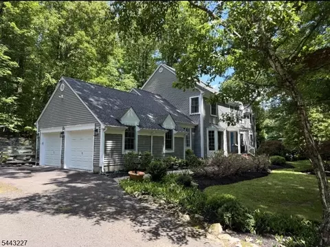 277 Fairview Ave, Long Valley, NJ 07853