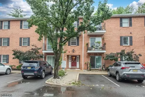 34 John St #3A, Bloomfield, NJ 07003
