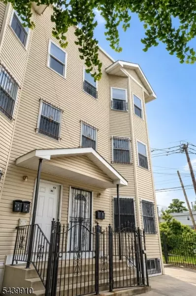 42 Astor St, Newark, NJ 07114