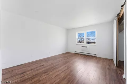 100 Pierson Miller Dr #22, Pompton Lakes, NJ 07442