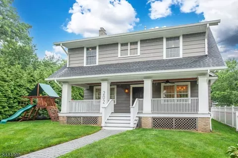 202 Watchung Ave, Montclair, NJ 07043