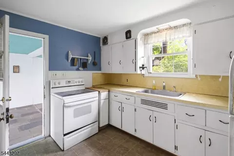 180 Milltown Rd, Springfield, NJ 07081 photo 9