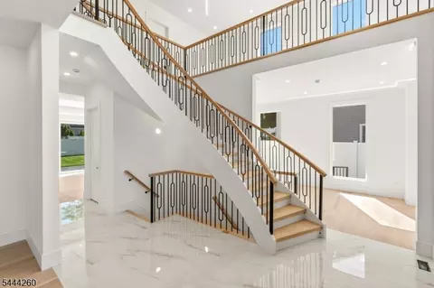 Entry Way - 244 Washington Pl, Paramus, NJ 07652 photo 1 of 8