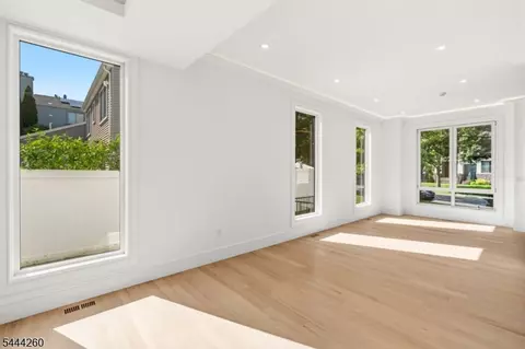 Living - 244 Washington Pl, Paramus, NJ 07652 photo 3 of 6
