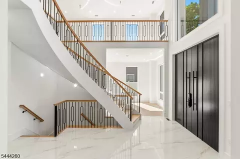 Entry Way - 244 Washington Pl, Paramus, NJ 07652 photo 3 of 8