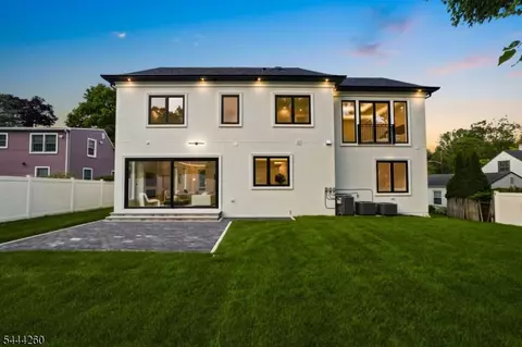Exterior - 244 Washington Pl, Paramus, NJ 07652 photo 2 of 2