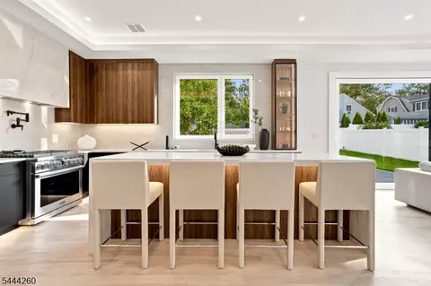 Kitchen - 244 Washington Pl, Paramus, NJ 07652 photo 3 of 4