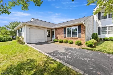 357 Cotswold Pl, Somerset, NJ 08873