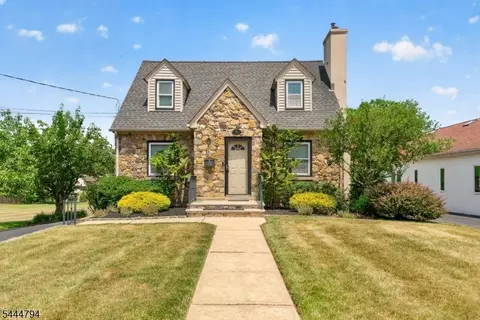 18 New Jersey Ave, Flemington, NJ 08822