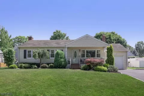 12 Whitley Ter, Clark, NJ 07066