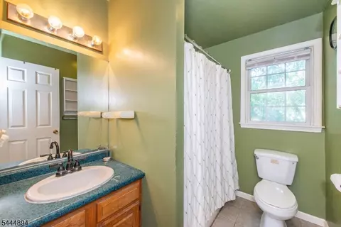 Bath - 19 Franklin Pl, Hackensack, NJ 07601 photo 2 of 2