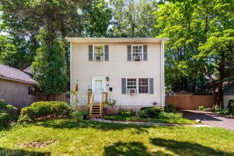 Exterior - 19 Franklin Pl, Hackensack, NJ 07601 photo 4 of 8