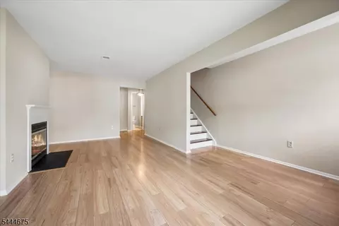 2902 Hemlock Pl, Basking Ridge, NJ 07920 photo 8