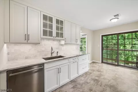 2902 Hemlock Pl, Basking Ridge, NJ 07920 photo 14