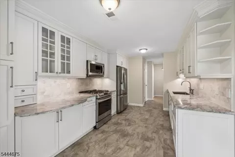 2902 Hemlock Pl, Basking Ridge, NJ 07920 photo 11