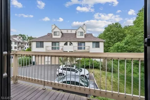 2902 Hemlock Pl, Basking Ridge, NJ 07920 photo 10