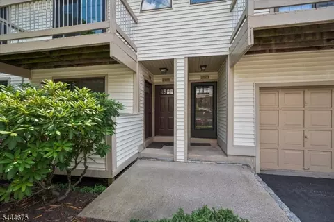 2902 Hemlock Pl, Basking Ridge, NJ 07920 photo 3