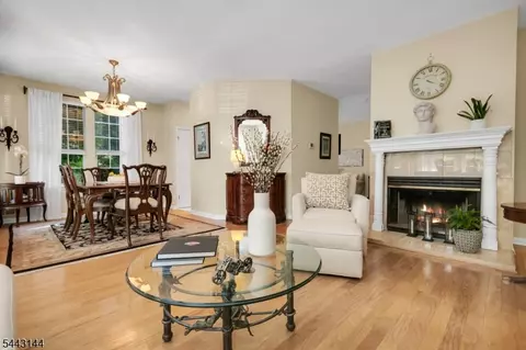 37 High Pond Ln, Bedminster, NJ 07921