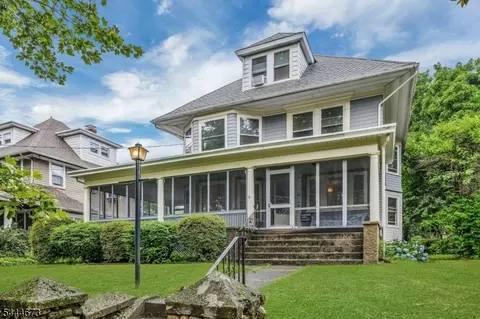 176 Mountain Way, Rutherford, NJ 07070
