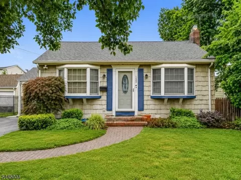 135 Rosewood Ter, Linden, NJ 07036