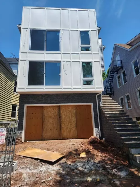51 Rose Ter, Newark, NJ 07108