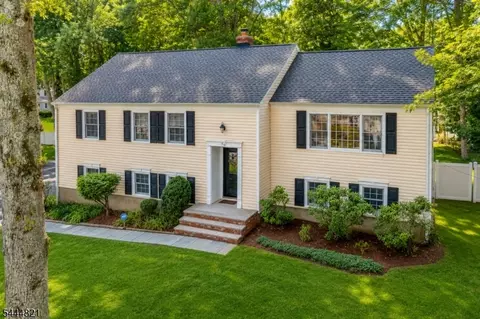 69 Jones Dr, New Providence, NJ 07974