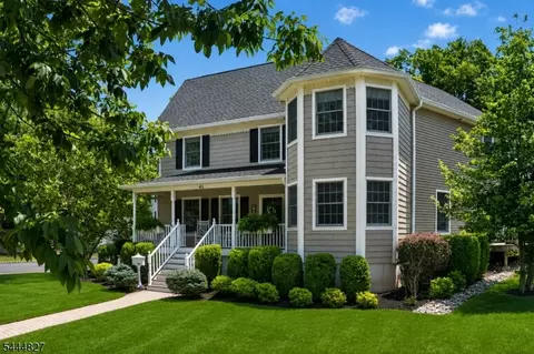 43 Chestnut St, Livingston, NJ 07039