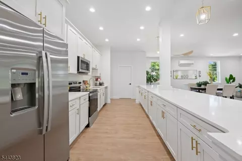 125 Main St, Hampton, NJ 08827 photo 4