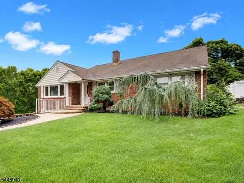 441 N 15th St, Kenilworth, NJ 07033