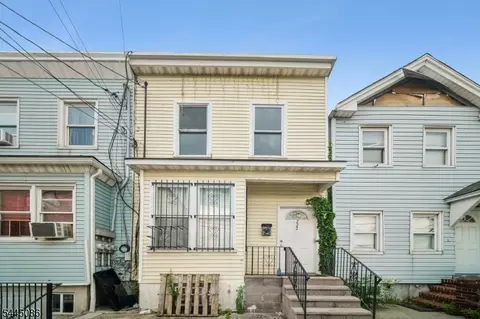 222 Astor St, Newark, NJ 07114