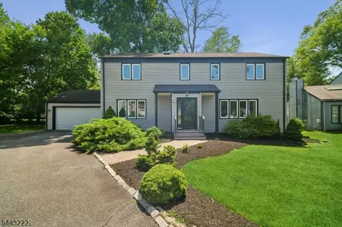 12 Arbor Ct, Livingston, NJ 07039