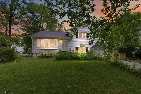 10 Cornell Pl, Chatham, NJ 07928