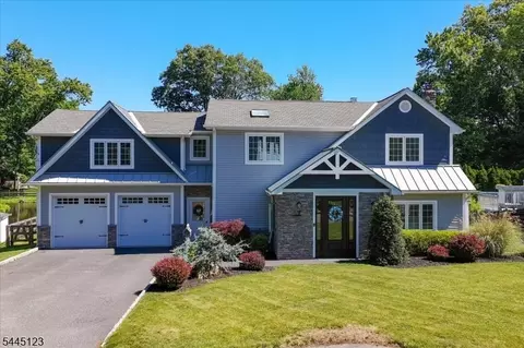 7 Cosma Pl, Mendham, NJ 07945