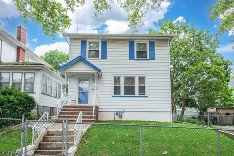 42 Delaware Ave, Bloomfield, NJ 07003