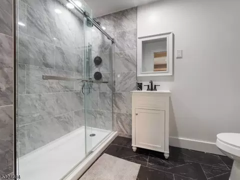550 Berdan Ave, Wayne, NJ 07470 photo 12