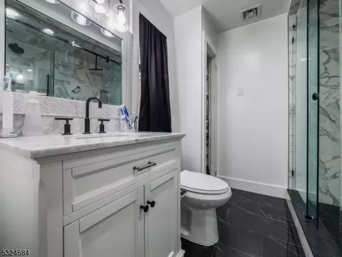 550 Berdan Ave, Wayne, NJ 07470 photo 20