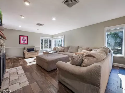 550 Berdan Ave, Wayne, NJ 07470 photo 8