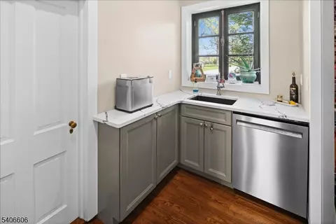 Kitchen - 1330 Great Rd, Montgomery Twp, NJ 08558 photo 12 of 12