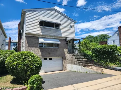 497 Clinton Pl, Newark, NJ 07112