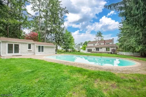 163 Sand Spring Rd, Morristown, NJ 07960