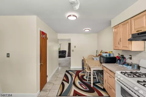 1005 Robin Rd, Hillsborough, NJ 08844