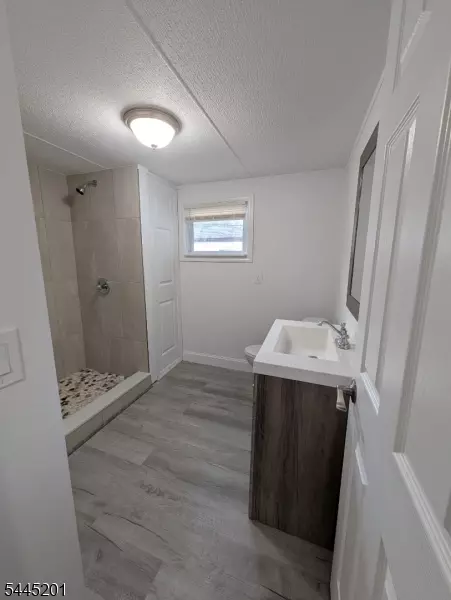 Bath - 15 3rd St, Wayne, NJ 07470 photo 2 of 2